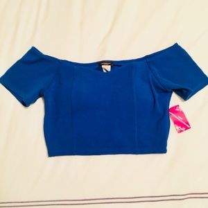 NWT🏷 Blue Crop Top